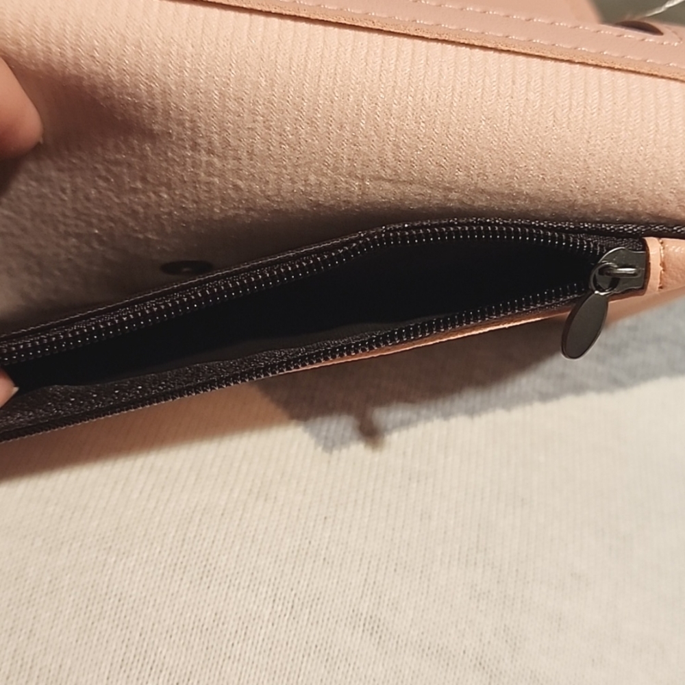 Pink Wallet - Picture 4 of 6